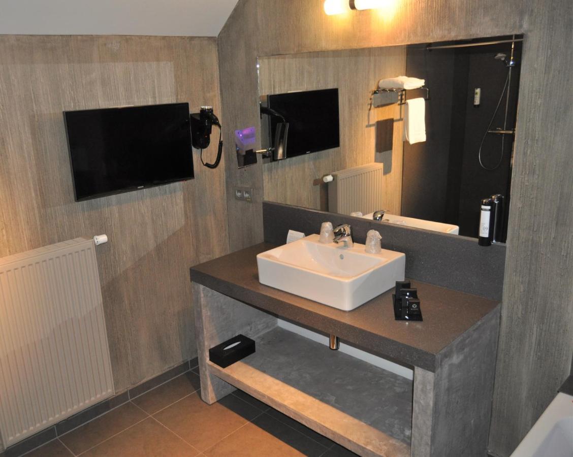 Hotel Saint Daniel Péruwelz Kültér fotó