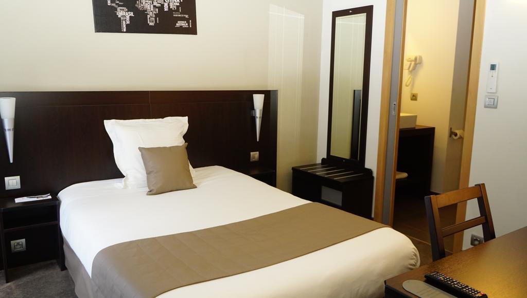 Hotel Saint Daniel Péruwelz Kültér fotó
